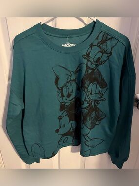 Disney Mickey Mouse & Friends Sweatshirt, women’s size large NWT